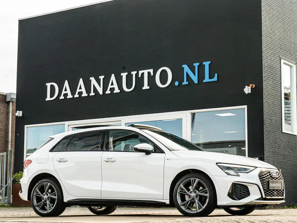 Audi A3 40 TFSI e S Line Pano VirtCP Keyless Memor uit 2021, foto 9