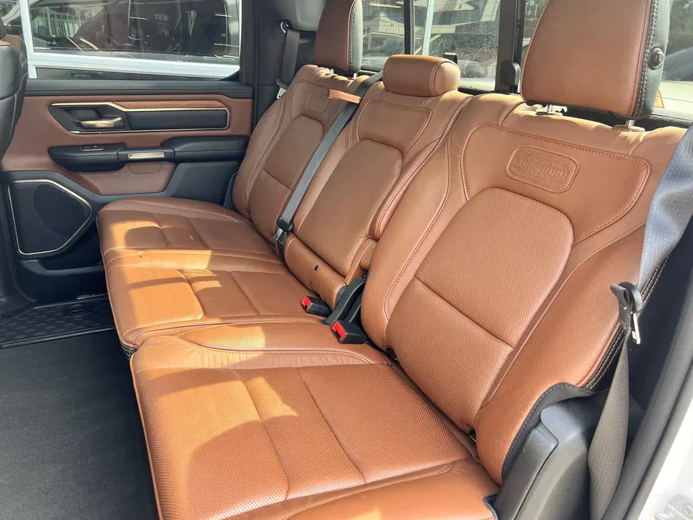 Dodge RAM 5.7 V8 4x4 Crew Cab Longhorn uit 2024, foto 10