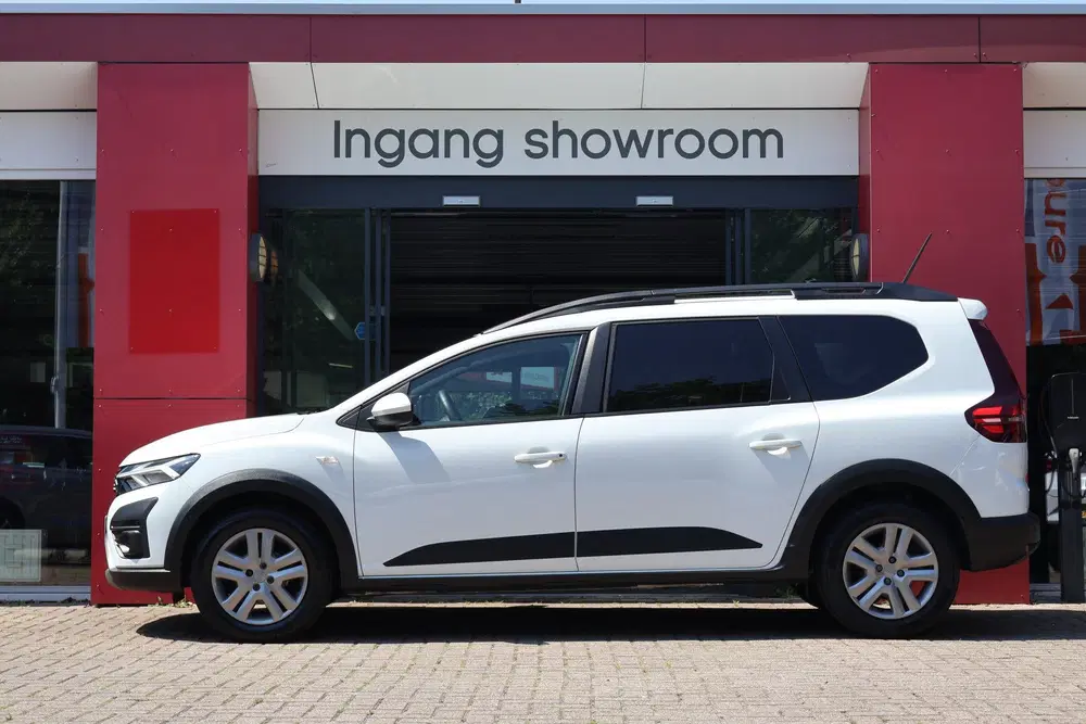 Dacia Jogger 1.0 TCe 100 ECO-G Expression 5p. uit 2023, foto 2