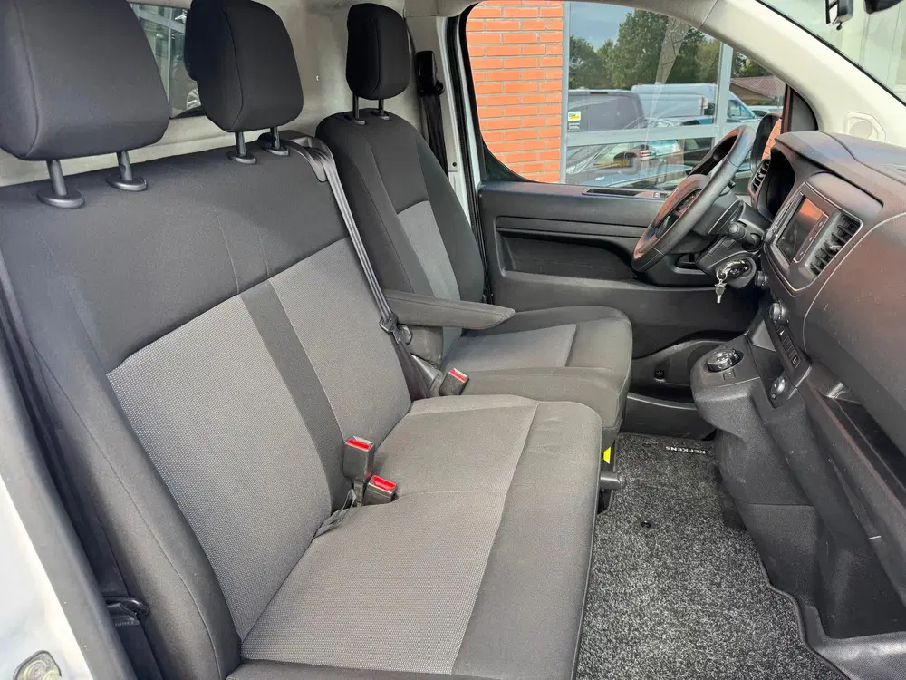 Peugeot Expert 2.0 BlueHDI 145 S&S L3 Cruise Navi Camera uit 2024, foto 8