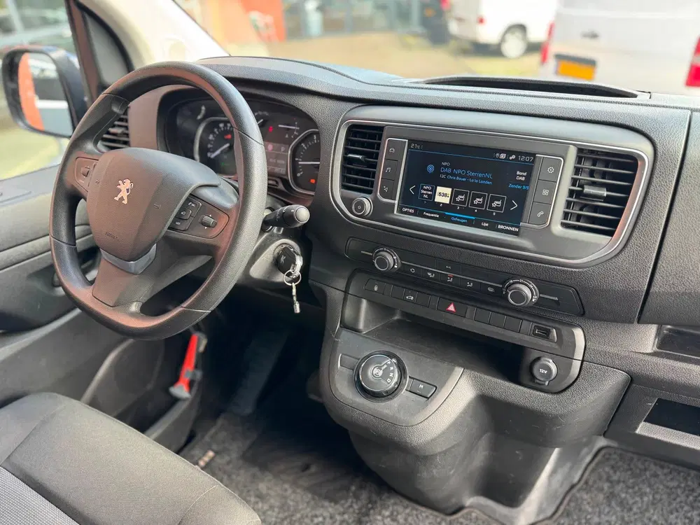 Peugeot Expert 2.0 BlueHDI 145 S&S L3 Cruise Navi Camera uit 2024, foto 9