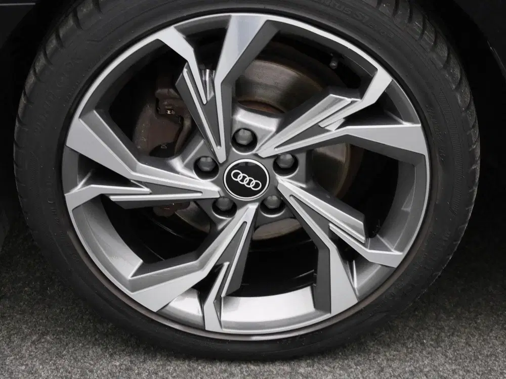 Audi A3 35 TFSI S edition uit 2021, foto 13