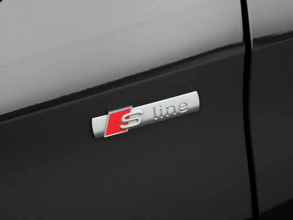 Audi A3 35 TFSI S edition uit 2021, foto 15
