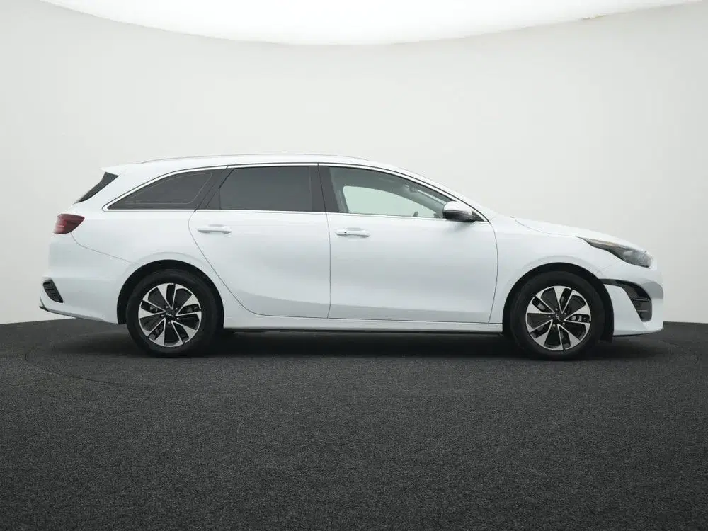 Kia Ceed 1.6 GDi PHEV DynamicLine uit 2025, foto 12