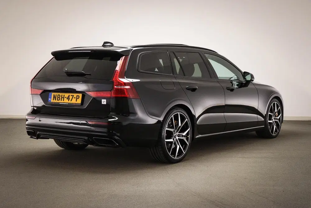 Volvo V60 2.0 T8 Twin Engine AWD Polestar Engineered uit 2020, foto 2
