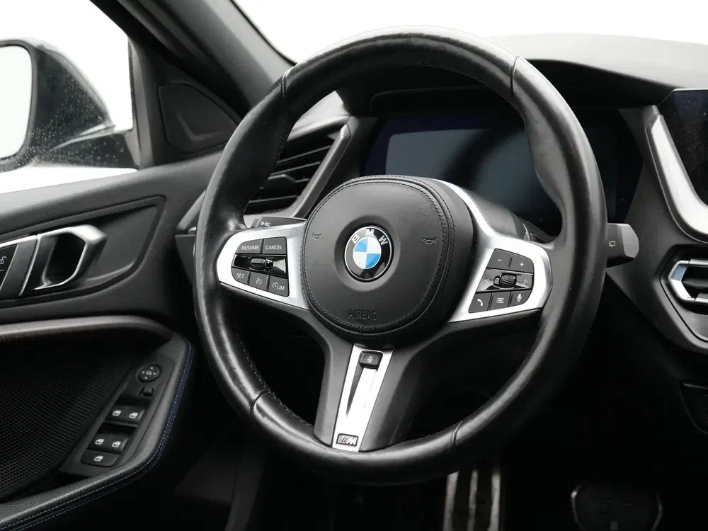 BMW 1-serie 118i Executive Edition M Sport (bj 2022) uit 2022, foto 2
