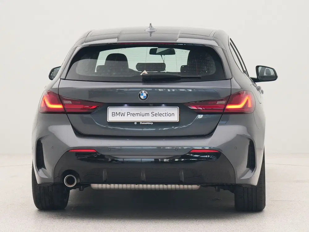 BMW 1-serie 118i Executive Edition M Sport (bj 2022) uit 2022, foto 9