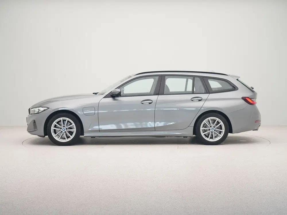 BMW 3-serie 320e Touring Accu conditie 96% (bj 2024) uit 2024, foto 11