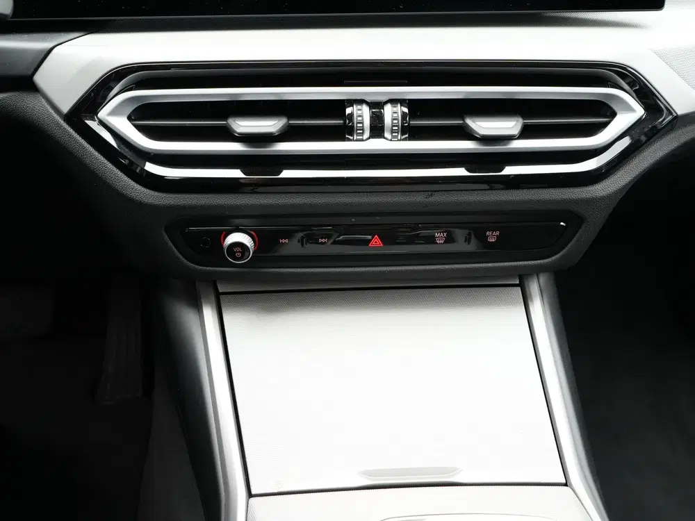 BMW 3-serie 320e Touring Accu conditie 96% (bj 2024) uit 2024, foto 13