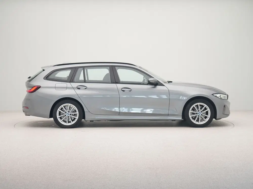 BMW 3-serie 320e Touring Accu conditie 96% (bj 2024) uit 2024, foto 7