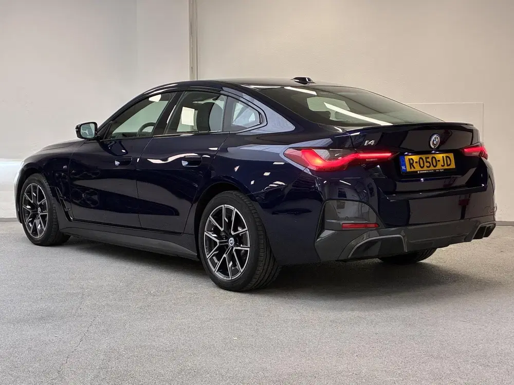 BMW i4 eDrive40 M-Sport 84 kWh uit 2022, foto 10