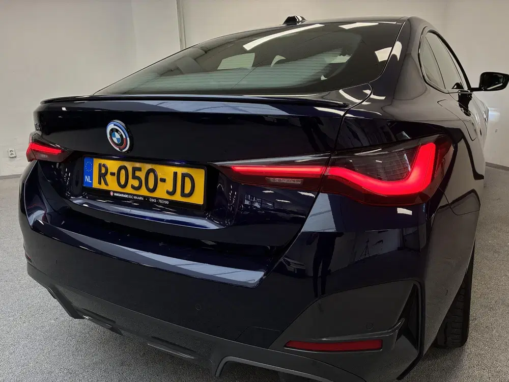 BMW i4 eDrive40 M-Sport 84 kWh uit 2022, foto 13