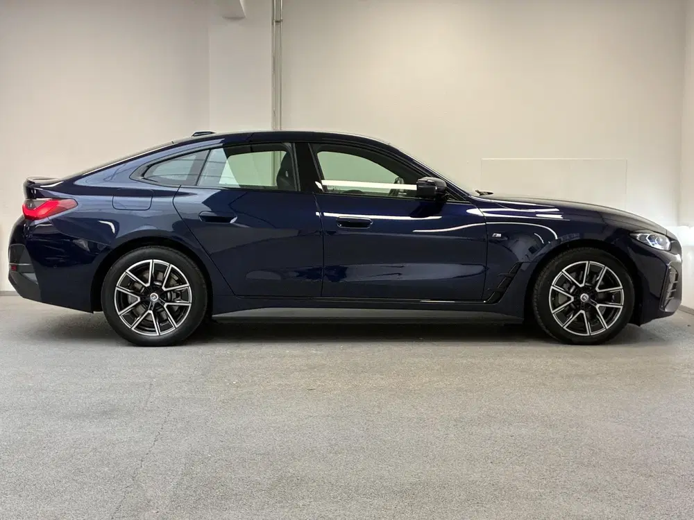 BMW i4 eDrive40 M-Sport 84 kWh uit 2022, foto 8