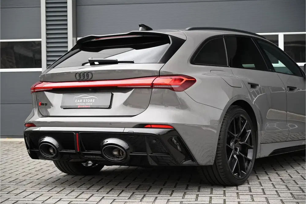 Audi RS5 E-HYBRID QUATTRO 639 PK uit 2026, foto 8