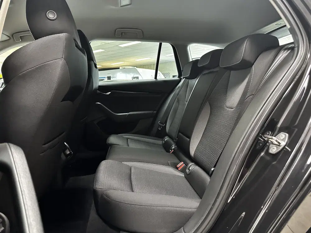 Skoda Octavia 1.0 TSI Business Edition uit 2021, foto 10