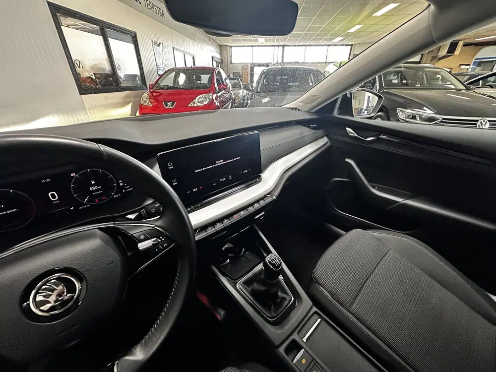 Skoda Octavia 1.0 TSI Business Edition uit 2021, foto 14