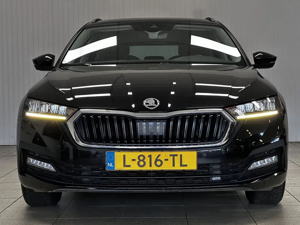 Skoda Octavia 1.0 TSI Business Edition uit 2021, foto 2