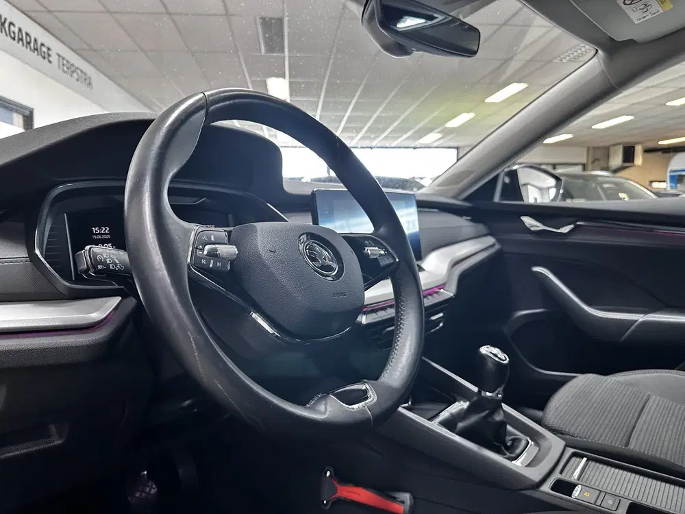 Skoda Octavia 1.0 TSI Business Edition uit 2021, foto 9