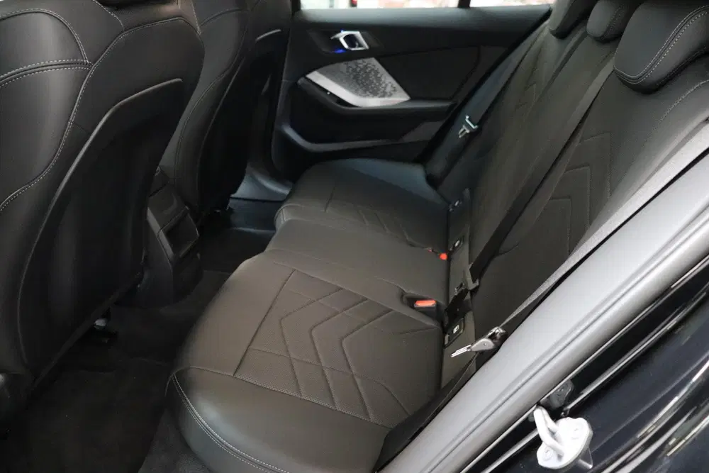 BMW 1-serie 120 M Sport Automaat uit 2026, foto 15