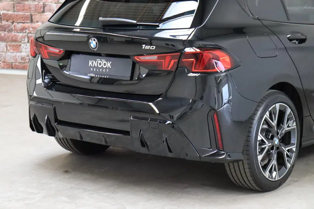 BMW 1-serie 120 M Sport Automaat uit 2026, foto 5