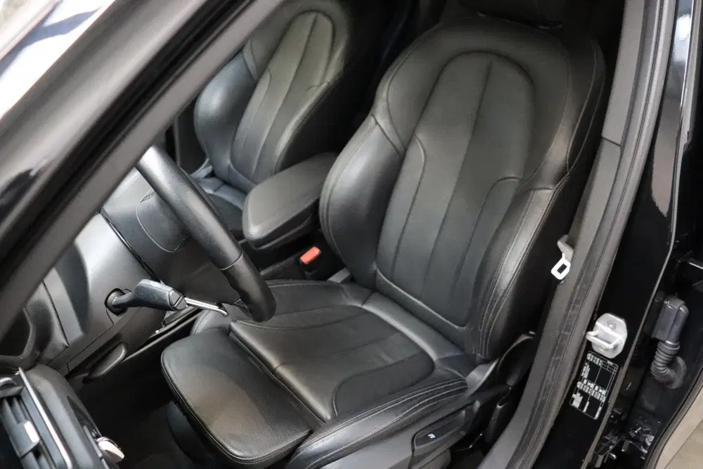 BMW X1 sDrive20i High Executive Sport Line Automa uit 2019, foto 15
