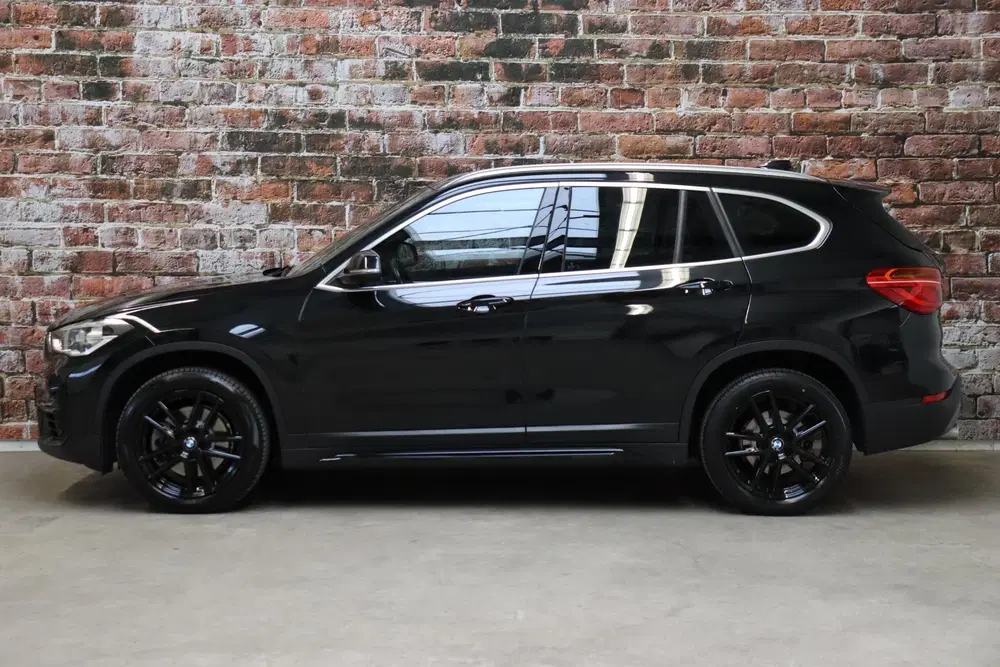 BMW X1 sDrive20i High Executive Sport Line Automa uit 2019, foto 3
