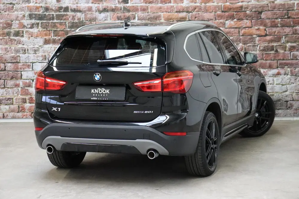 BMW X1 sDrive20i High Executive Sport Line Automa uit 2019, foto 4