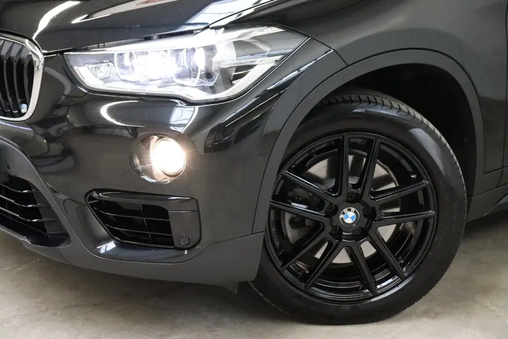 BMW X1 sDrive20i High Executive Sport Line Automa uit 2019, foto 9