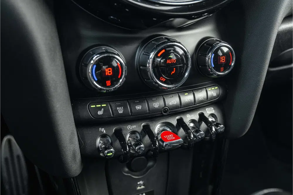 Mini Hatchback Cooper S John Cooper Works Automaat uit 2022, foto 11