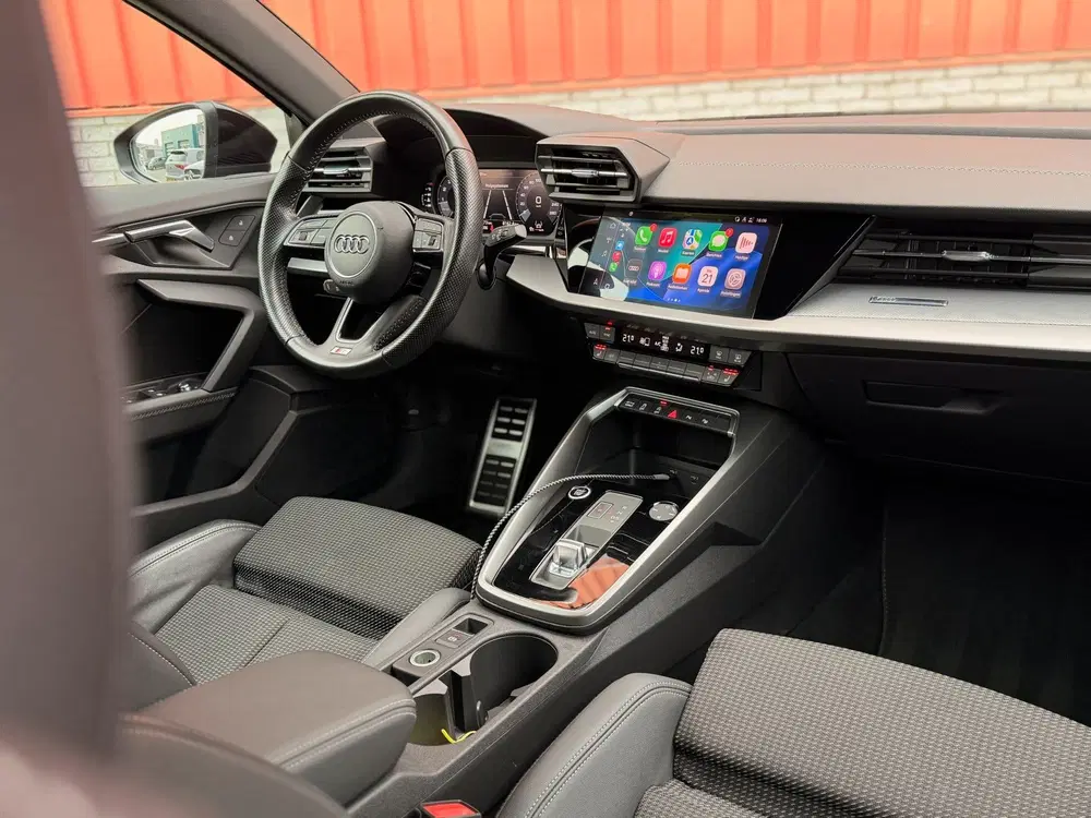Audi A3 35 TFSI 3x S-Line Carplay PDC ACC DAB 19"R uit 2020, foto 2