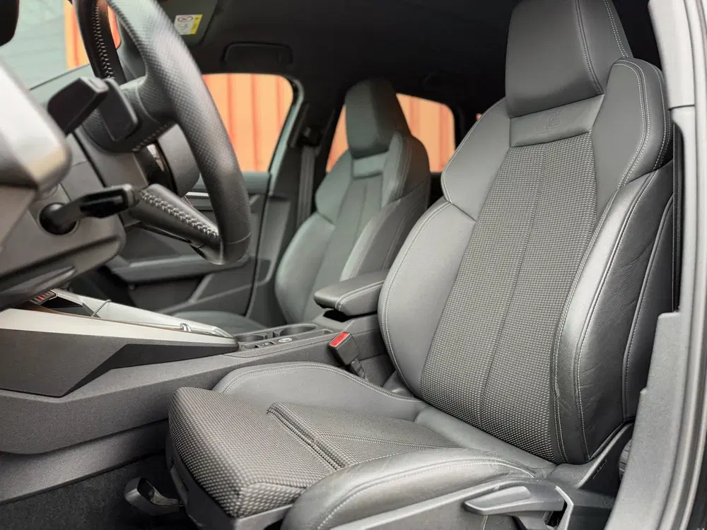 Audi A3 35 TFSI 3x S-Line Carplay PDC ACC DAB 19"R uit 2020, foto 5