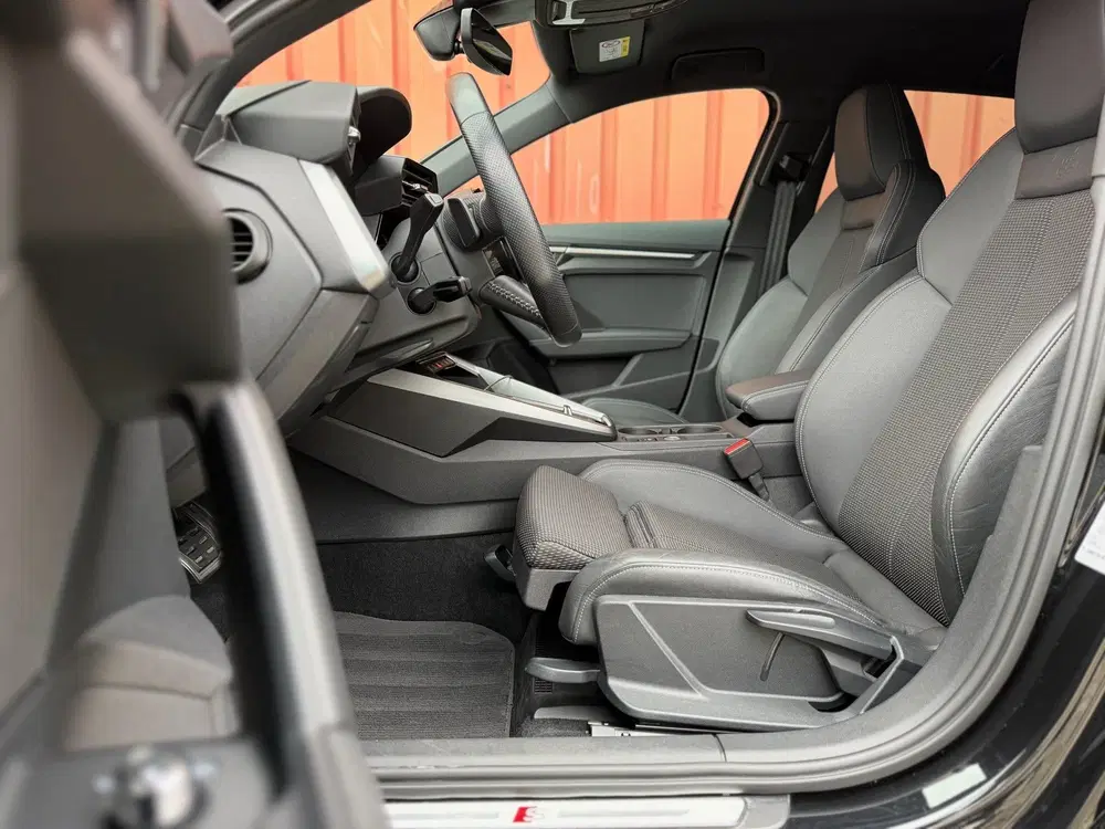 Audi A3 35 TFSI 3x S-Line Carplay PDC ACC DAB 19"R uit 2020, foto 7