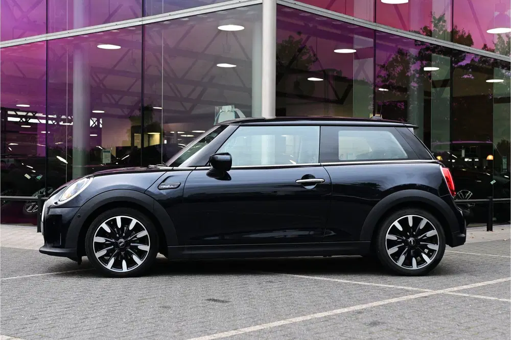 Mini Hatchback Cooper Camden Automaat uit 2023, foto 5