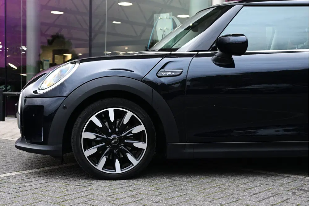 Mini Hatchback Cooper Camden Automaat uit 2023, foto 7