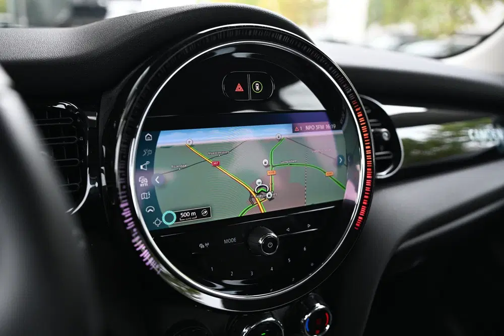 Mini Hatchback Cooper Camden Automaat uit 2023, foto 8