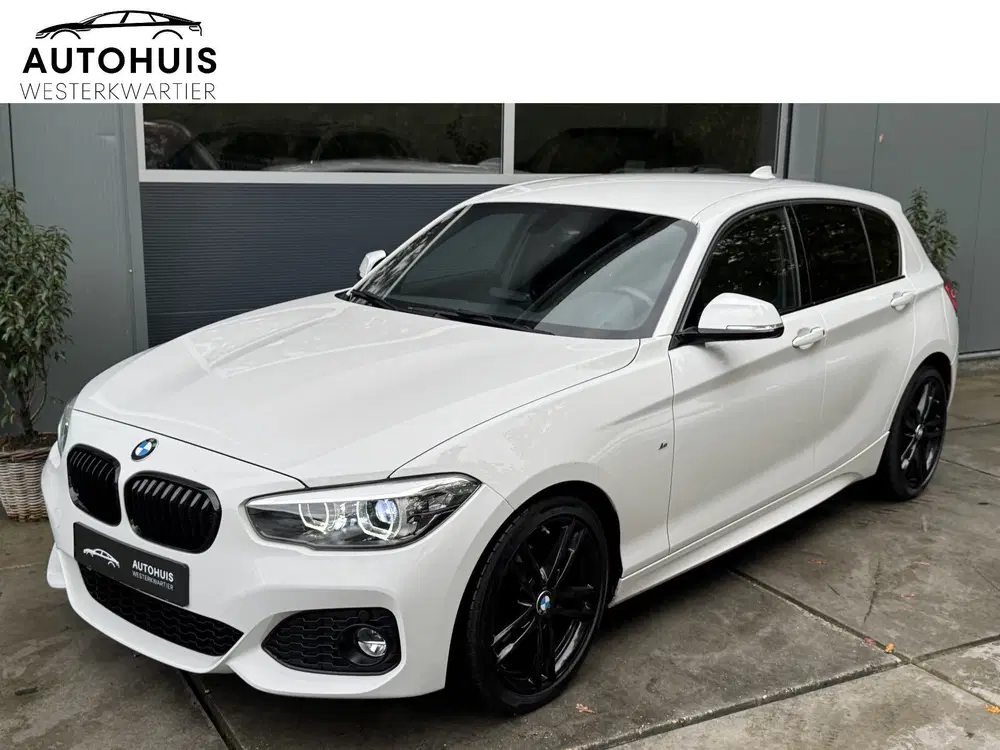 BMW 1-serie 118i 136pk Automaat Executive Sport line P uit 2019