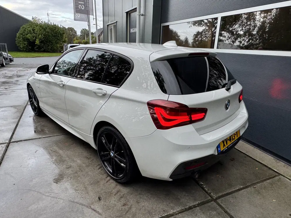 BMW 1-serie 118i 136pk Automaat Executive Sport line P uit 2019, foto 15