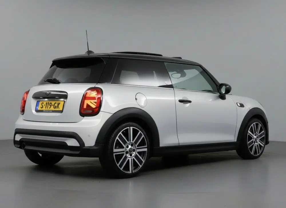 Mini Cooper 1.5 YOURS Edition uit 2021, foto 2