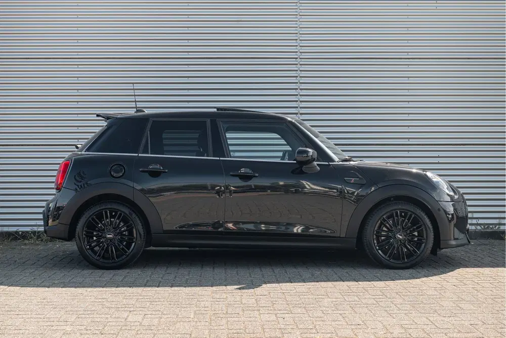 Mini Hatchback Cooper S Classic Automaat uit 2024, foto 13