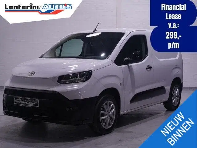 Toyota Proace City 1.5 D-4D 130 pk L1 Navigator Navi uit 2024