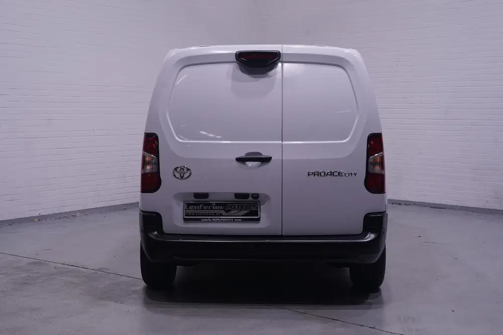 Toyota Proace City 1.5 D-4D 130 pk L1 Navigator Navi uit 2024, foto 10