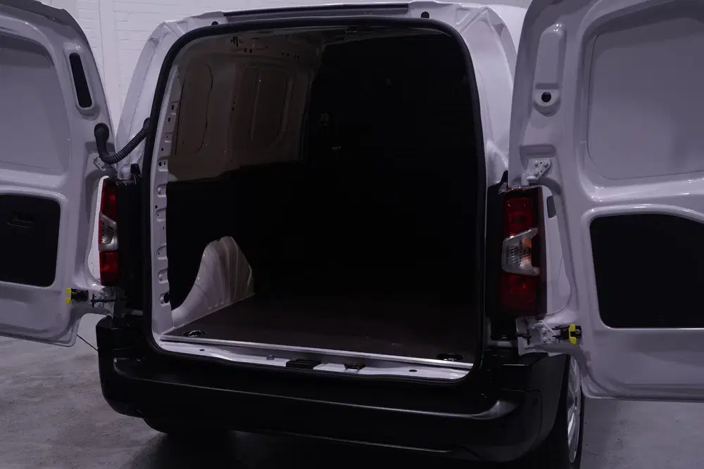 Toyota Proace City 1.5 D-4D 130 pk L1 Navigator Navi uit 2024, foto 14