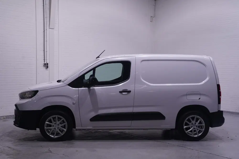 Toyota Proace City 1.5 D-4D 130 pk L1 Navigator Navi uit 2024, foto 7