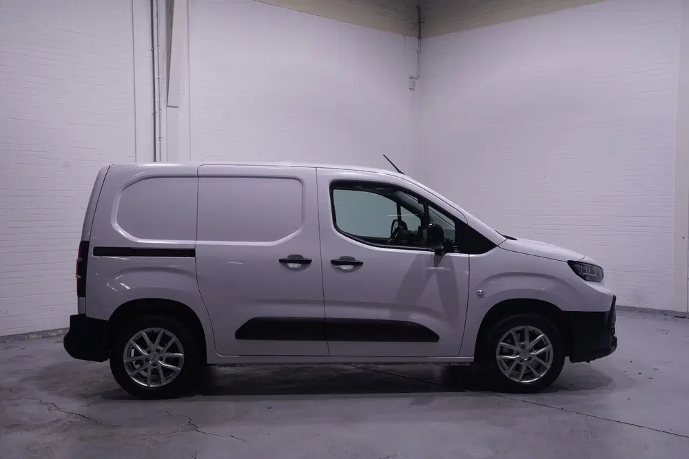 Toyota Proace City 1.5 D-4D 130 pk L1 Navigator Navi uit 2024, foto 8
