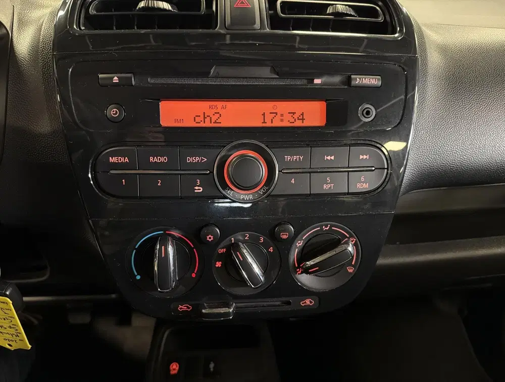 Mitsubishi Space Star 1.0 Cool+ uit 2020, foto 14