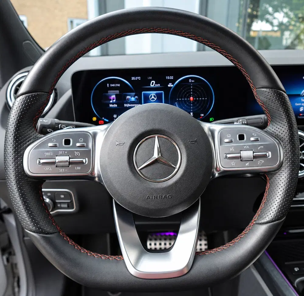 Mercedes-Benz GLA 220 d PANO KEYLESS SFEER uit 2023, foto 15