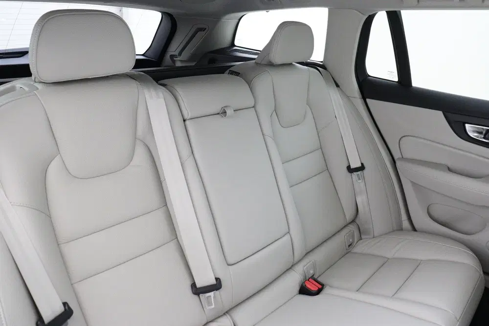 Volvo V60 T6 PLUG-IN HYBRID AWD PLUS BRIGHT -HARMAN uit 2026, foto 12