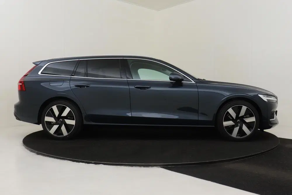 Volvo V60 T6 PLUG-IN HYBRID AWD PLUS BRIGHT -HARMAN uit 2026, foto 13