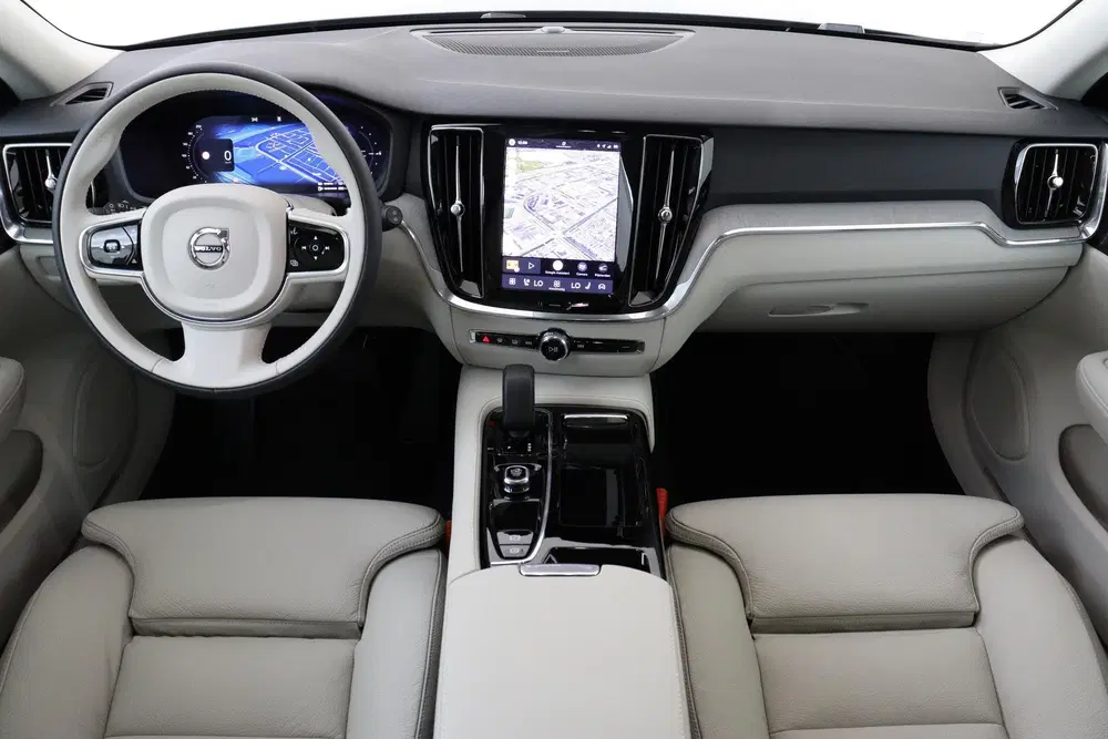 Volvo V60 T6 PLUG-IN HYBRID AWD PLUS BRIGHT -HARMAN uit 2026, foto 4