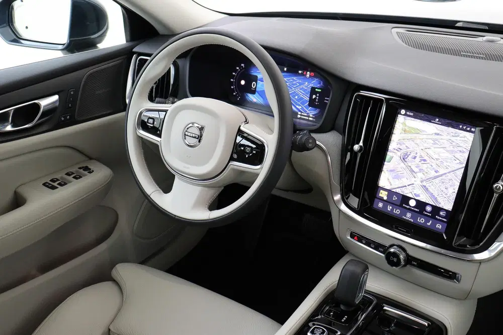 Volvo V60 T6 PLUG-IN HYBRID AWD PLUS BRIGHT -HARMAN uit 2026, foto 6